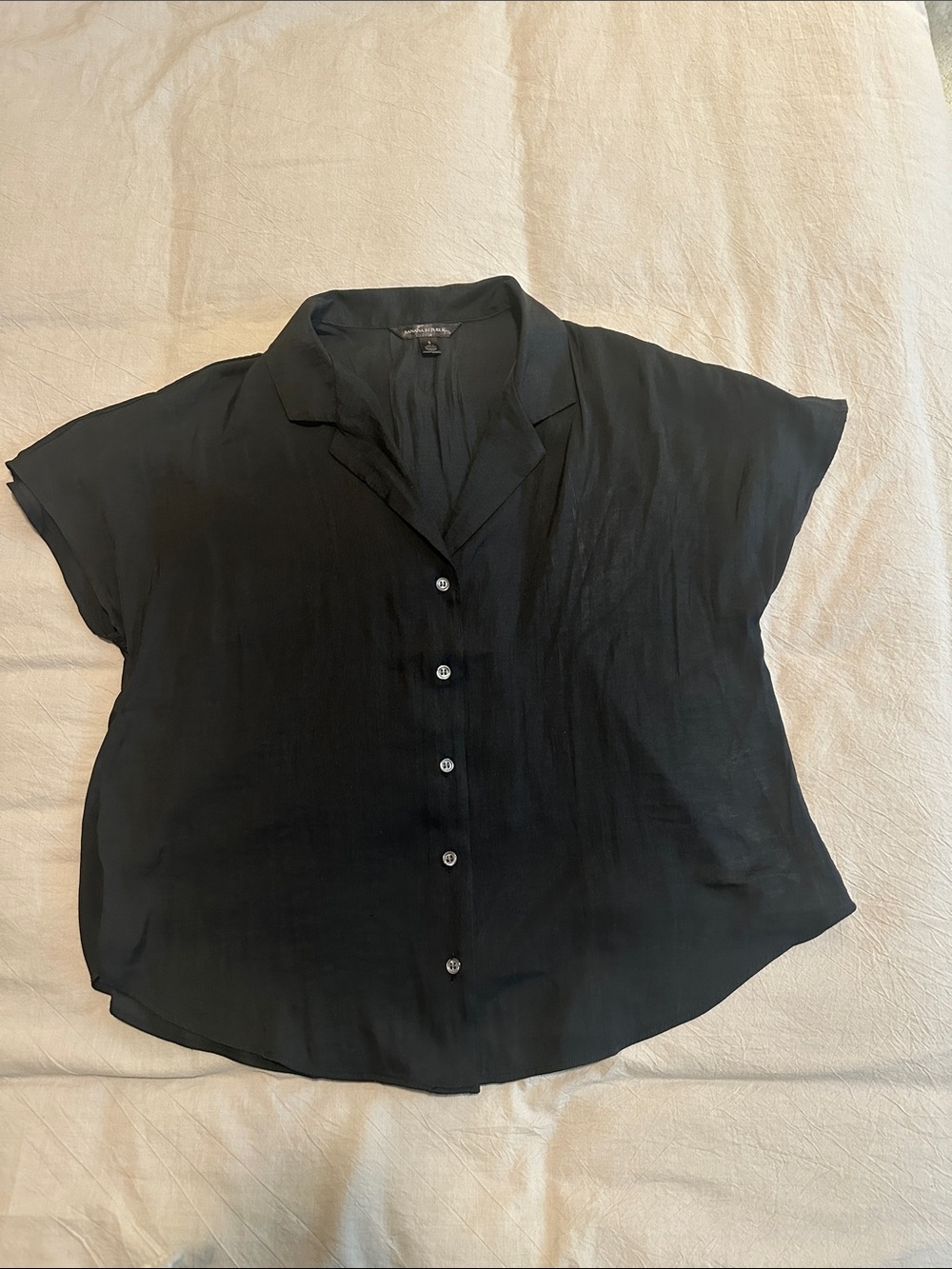 Banana Republic Black Short-Sleeve Button Down Blouse